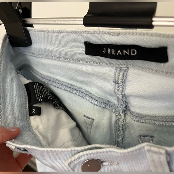 JBrand 835 Mid Rise Crop in Laser Beam Destruct - Picture 7 of 10